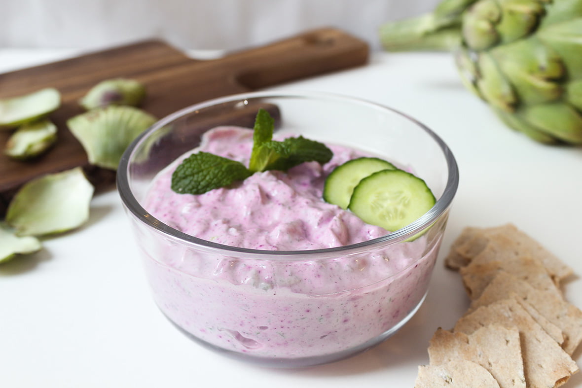 Blueberry tzatziki made with Arctic Flavors 100% natural wild blueberry powder