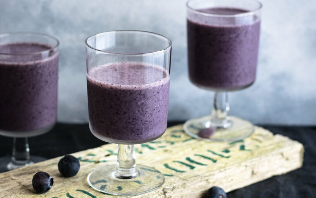 Arctic Flavors wild blueberry (bilberry) powder can be used in many ways. Here are ten simple ways on how to use this product!