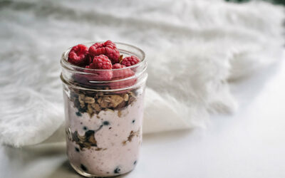 Recette d'airelles : Parfait au yaourt et aux airelles pour le petit-déjeuner, une collation ou un dessert