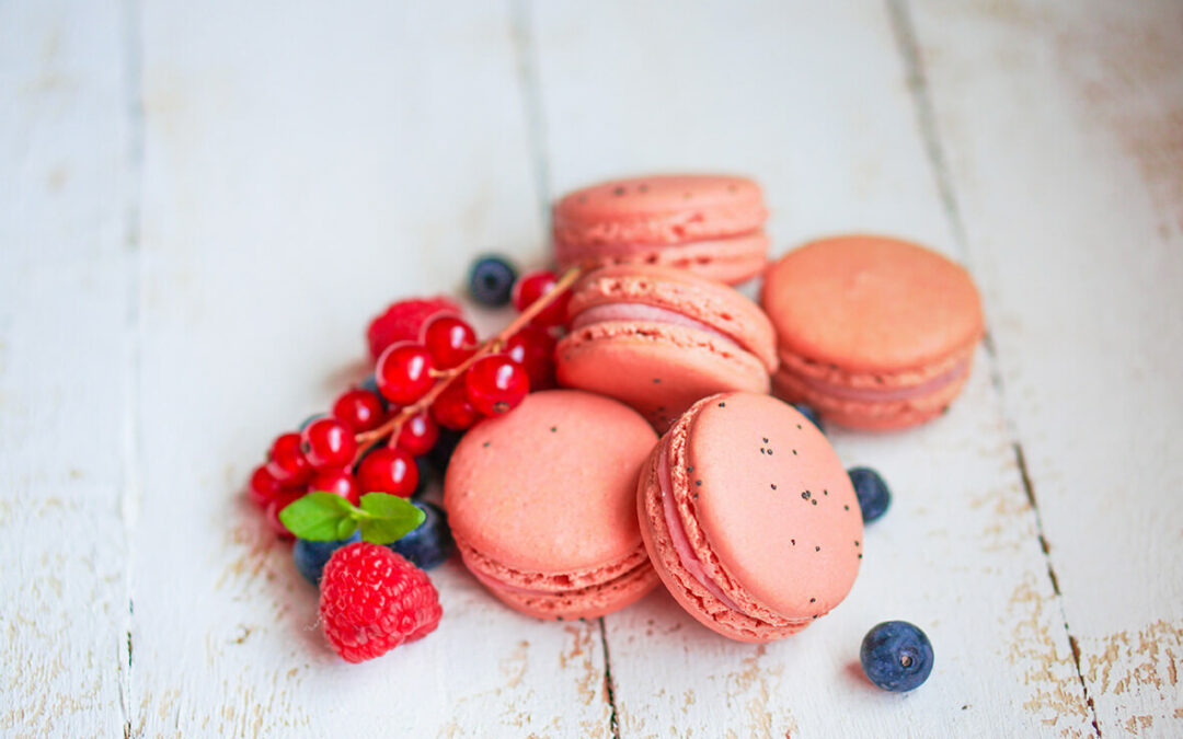 Macarons made of wild freeze-dried berry powders, which are a great way to color your desserts in a natural and healthy way.