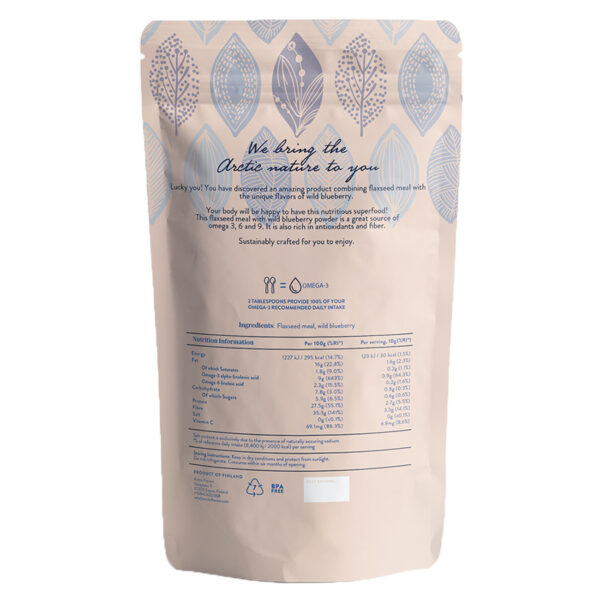La farine de graines de lin moulues à base de graines de lin, contenant de l'huile de lin, est utilisée pour préparer la farine de graines de lin Arctic Flavors avec de la poudre de bleuets sauvages.